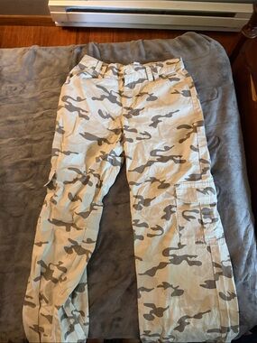 RSQ Desert Camo Cargo Pants - Tan & Light Brown
